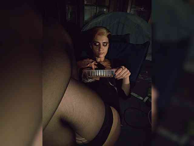 CrazySquirtSiren webcam