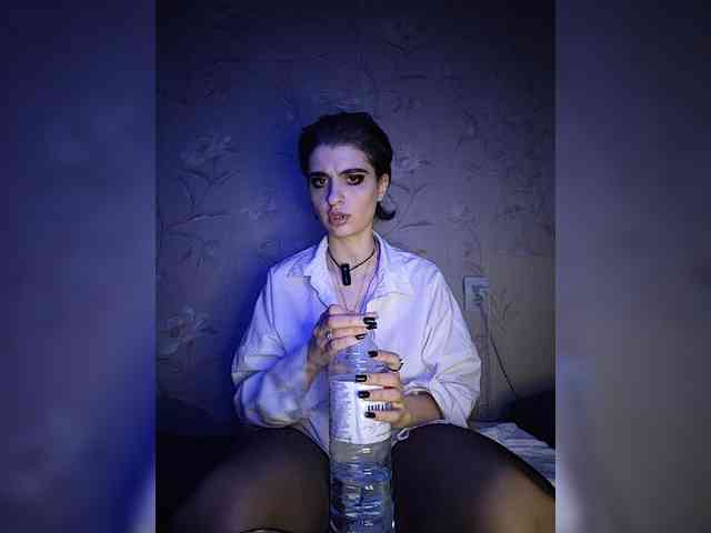 CyberSquirtSiren webcam