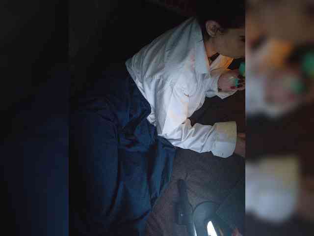 UntouchableSquirtWitch webcam