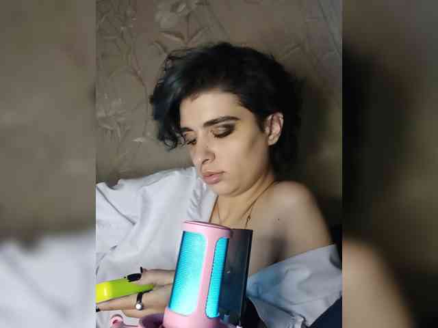 CyberSquirtSiren webcam
