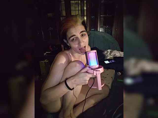 CrazySquirtSiren webcam
