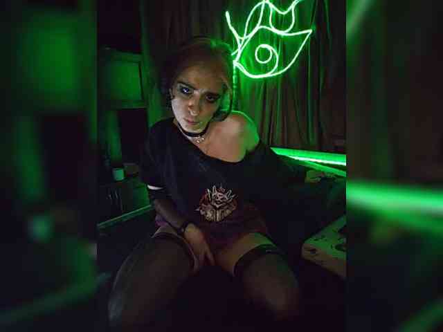 CrazySquirtSiren webcam