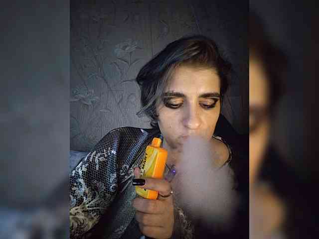 CyberSquirtCuckQueen webcam