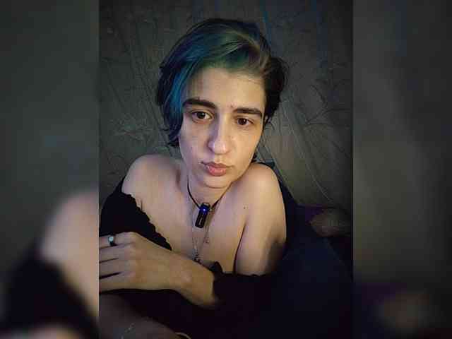 UntouchableSquirtWitch webcam