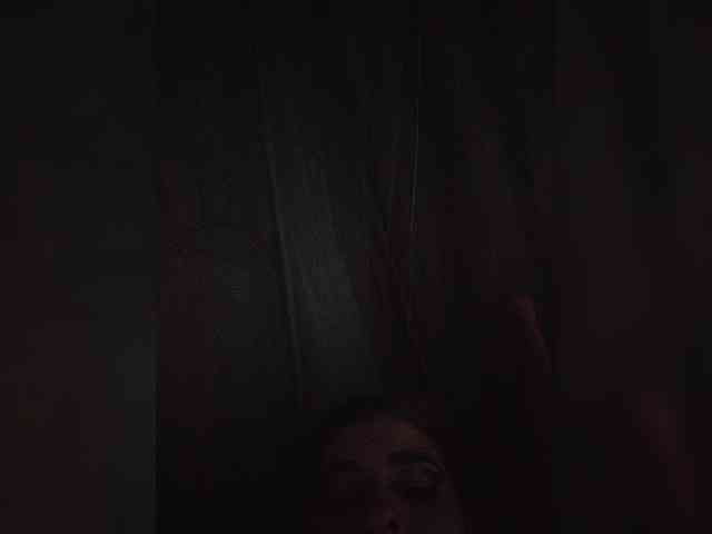 UntouchableSquirtWitch webcam