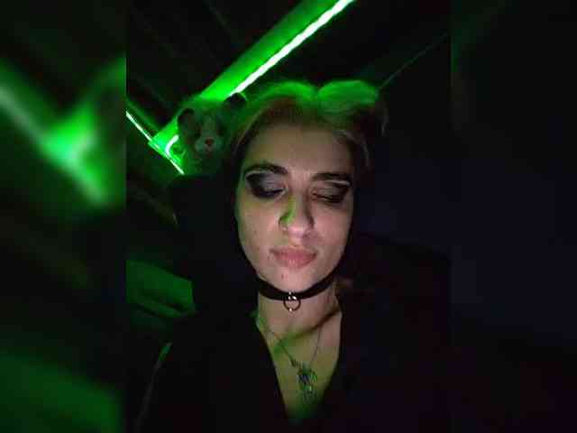 CrazySquirtSiren webcam