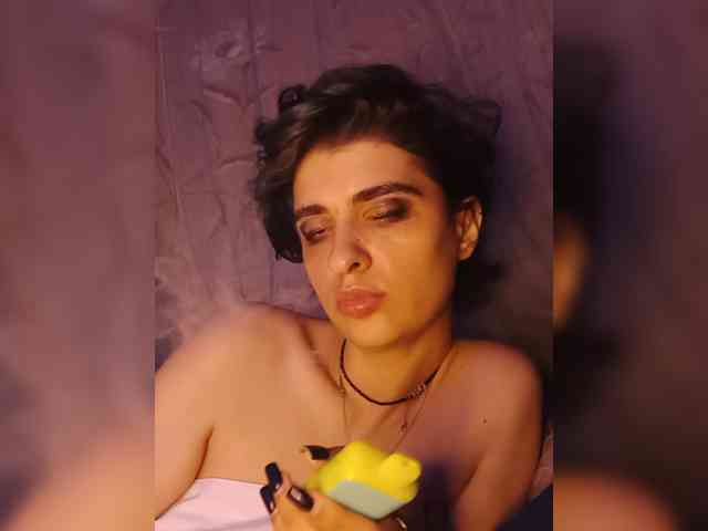 CyberSquirtSiren webcam