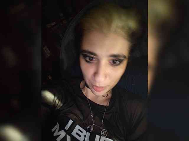 CrazySquirtSiren webcam