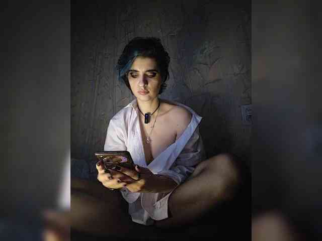 CyberSiren Sex Cam Show