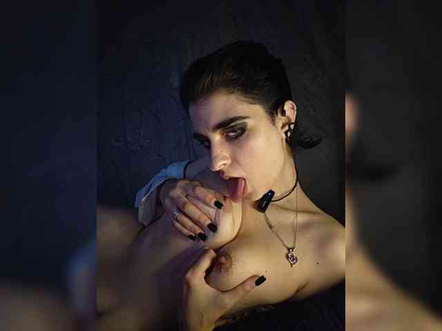 CyberSquirtSiren webcam