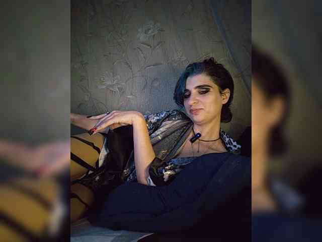 CyberSquirtCuckQueen webcam