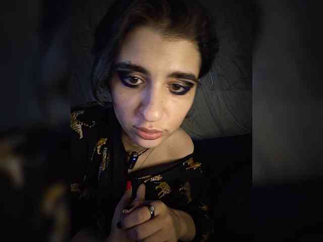 CyberSquirtCuckQueen webcam