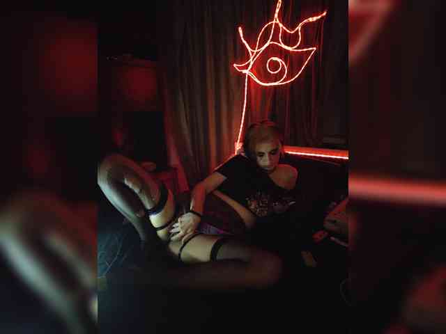 CrazySquirtSiren webcam