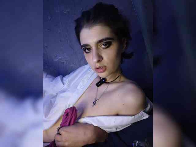 CyberSiren Sex Cam Show