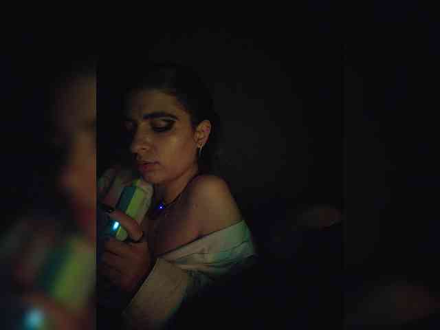 UntouchableSquirtWitch webcam