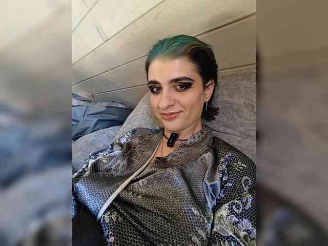 UntouchableSquirtWitch
