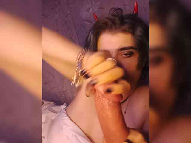 CyberSquirtSiren webcam