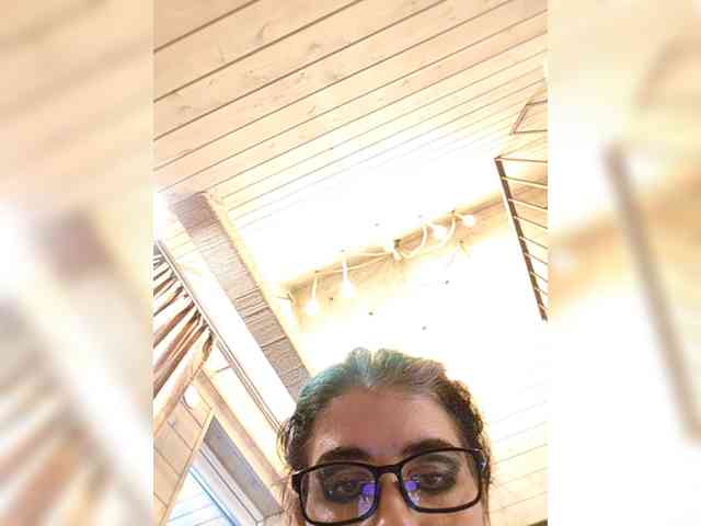UntouchableSquirtWitch webcam