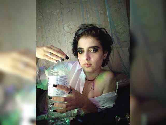 CyberSquirtSiren webcam
