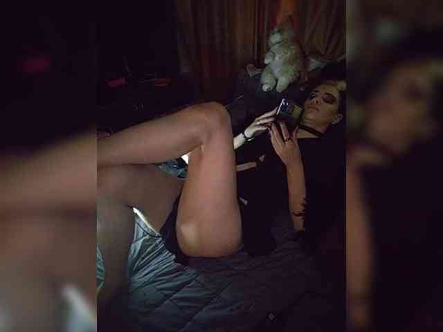 CrazySquirtSiren webcam