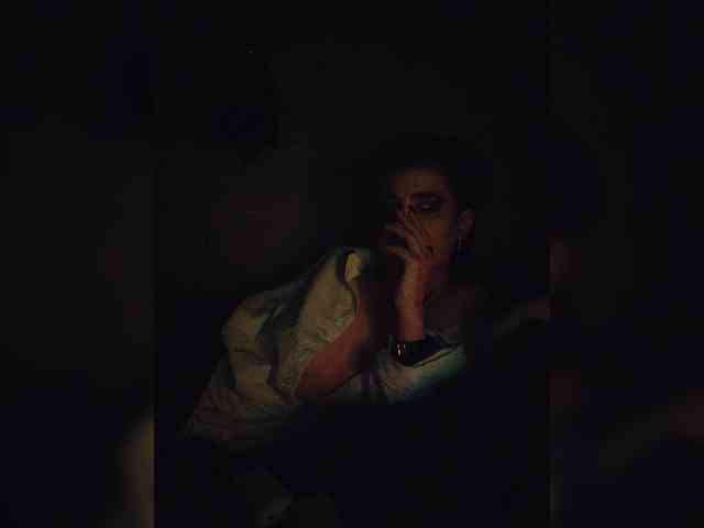 UntouchableSquirtWitch webcam