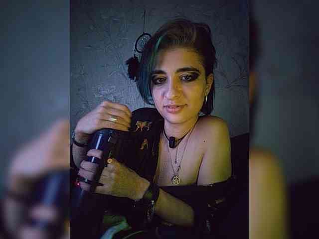 Модель: UntouchableSquirtWitch