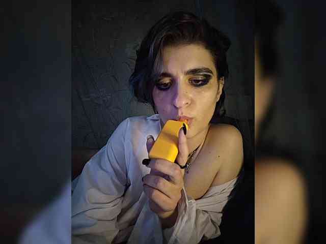 Модель: CyberSquirtCuckQueen