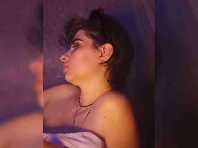 CyberSquirtSiren webcam