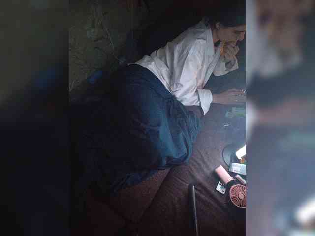 UntouchableSquirtWitch webcam
