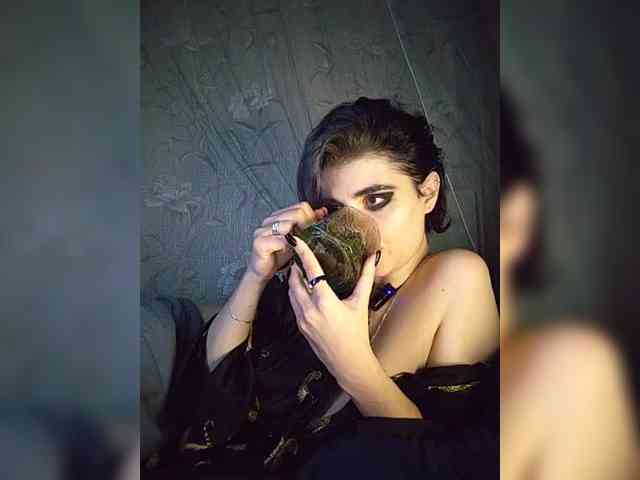 CyberSquirtSiren webcam