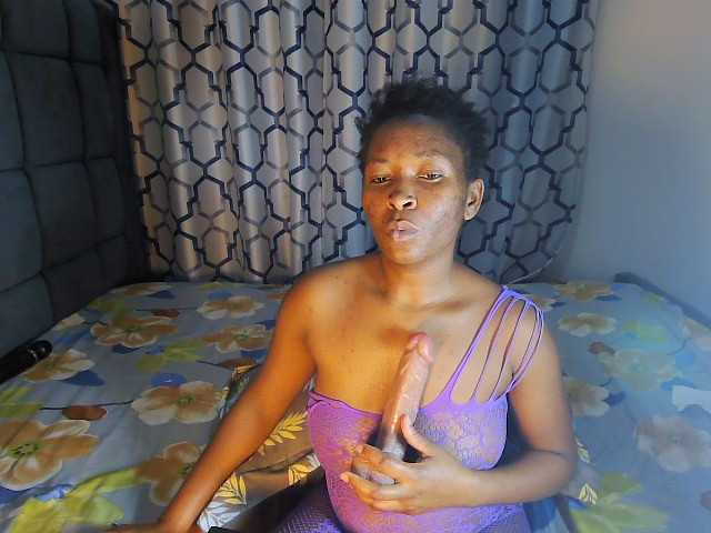 Partycakes live cam on BongaCams