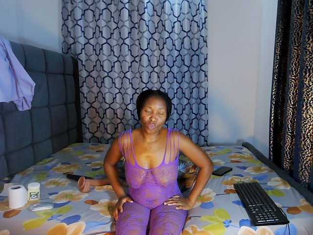 Partycakes live cam on BongaCams
