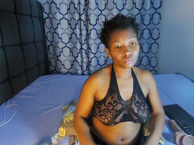 Partycakes live cam on BongaCams