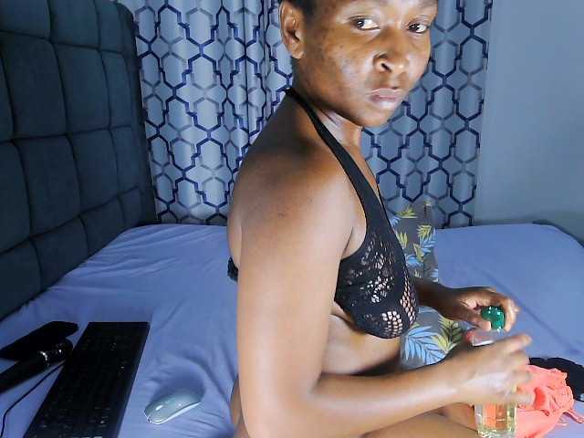 Partycakes live cam on BongaCams