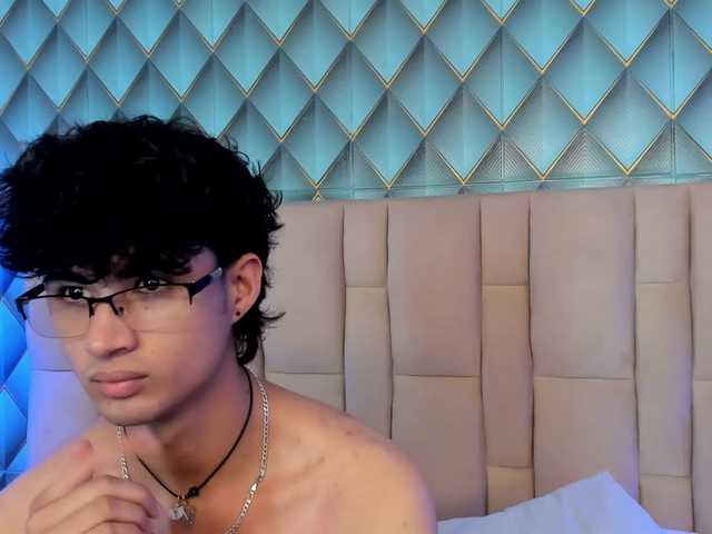 SofiaAndEthan live cam on BongaCams