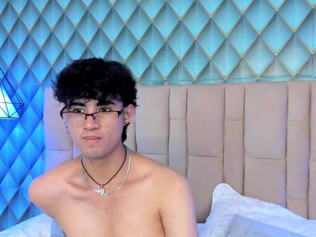 SofiaAndEthan live cam on BongaCams