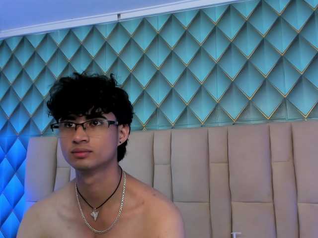 SofiaAndEthan live cam on BongaCams