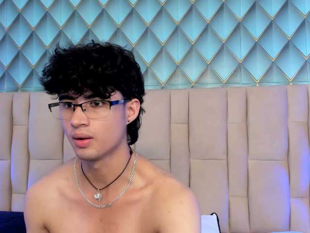 SofiaAndEthan live cam on BongaCams