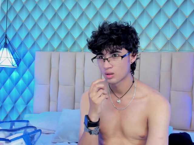 SofiaAndEthan live cam on BongaCams