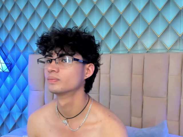SofiaAndEthan live cam on BongaCams