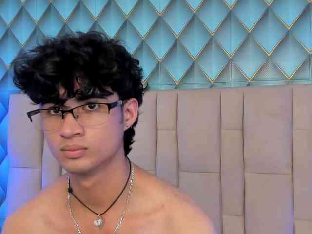 SofiaAndEthan webcam