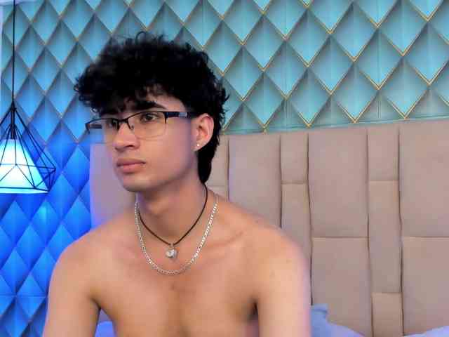 SofiaAndEthan webcam