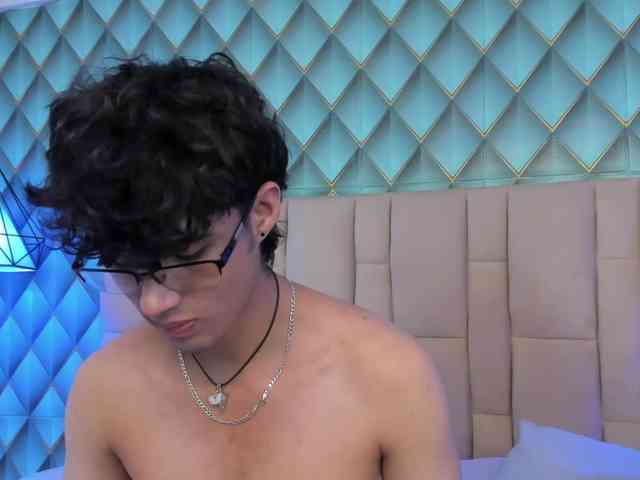 SofiaAndEthan webcam