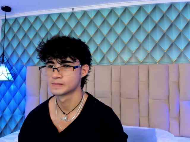 SofiaAndEthan webcam