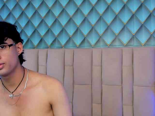 SofiaAndEthan webcam
