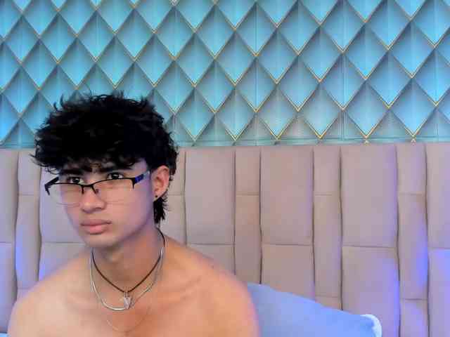 SofiaAndEthan webcam