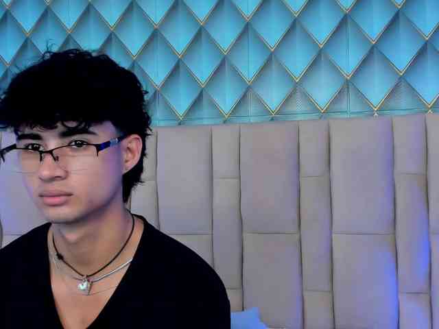 SofiaAndEthan webcam