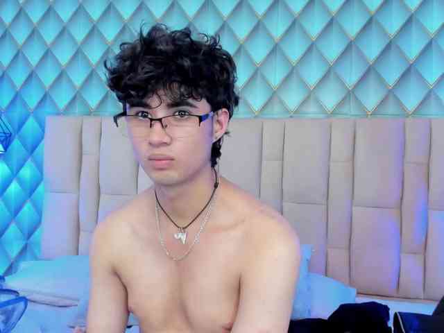 SofiaAndEthan webcam