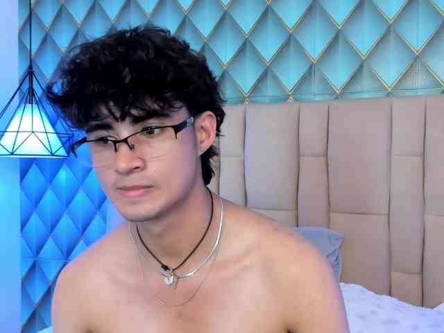 SofiaAndEthan webcam