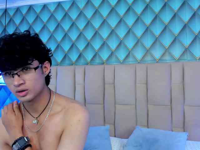 SofiaAndEthan Sex Cam Show
